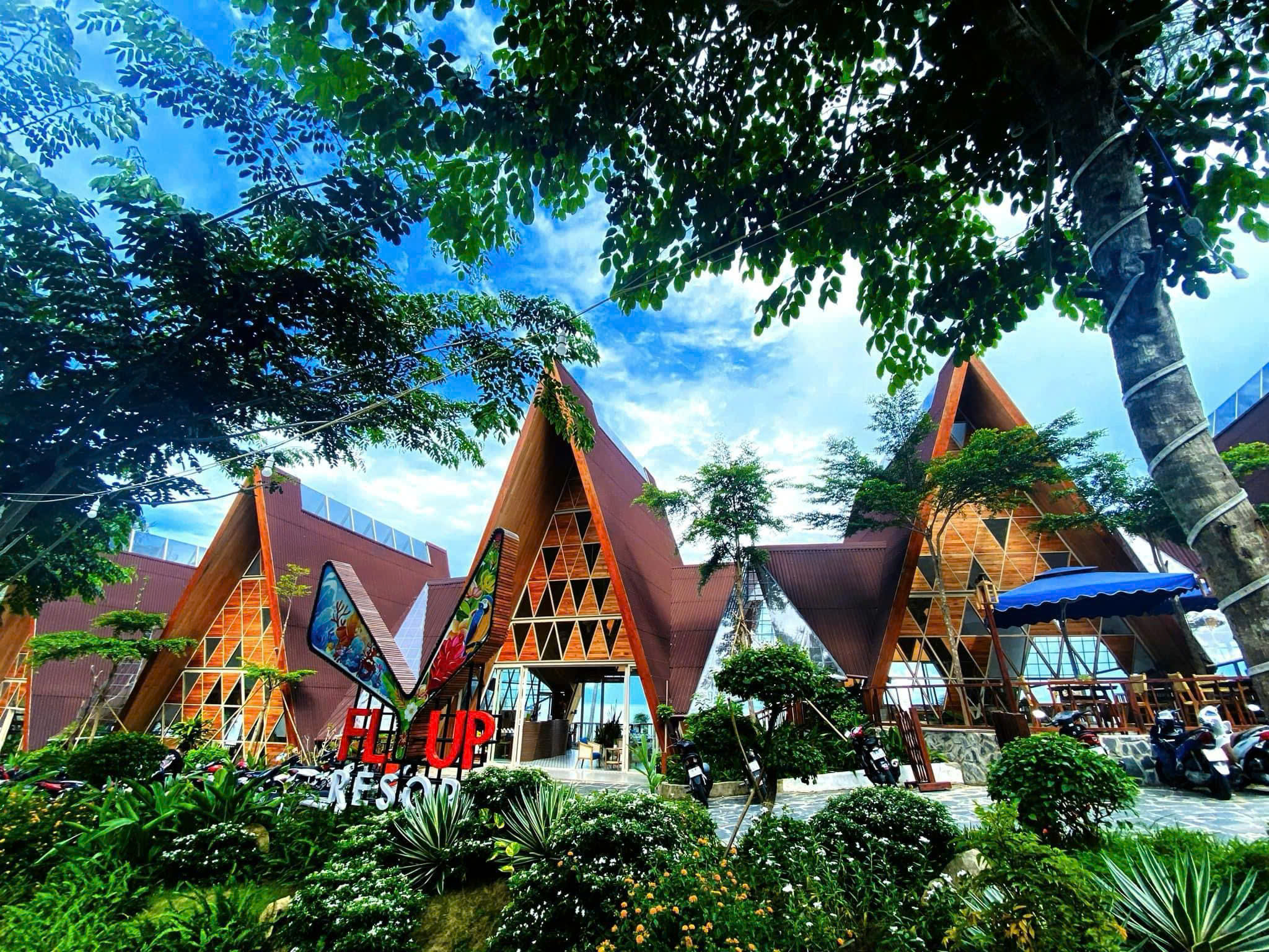 Hãy[-]đến[-]Resort[-]Fly[-]Up[-]Hòn[-]Sơn[-](Kiên[-]Giang)[-]để[-]tận[-]hưởng[-]và[-]cảm[-]nhận[-]vẻ[-]đẹp[-]thiên[-]nhiên